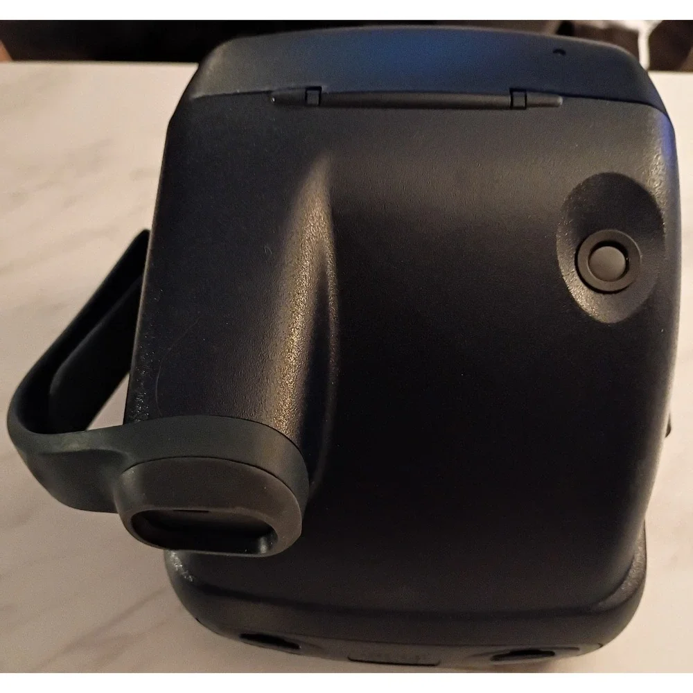 Polaroid 600 Instant Film Camera Black with Flash and Original Carrying Case
